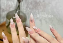 Mẫu nail vỏ sò màu xanh mint tươi mát